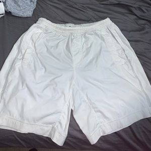 Lululemon pacebreaker short